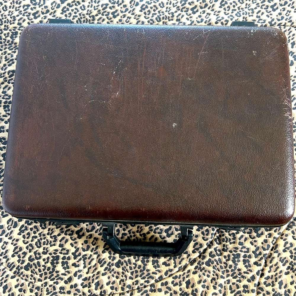 ⭐️ Eminent vintage 70s brown hard brief case 2 files & zip up pocket durable